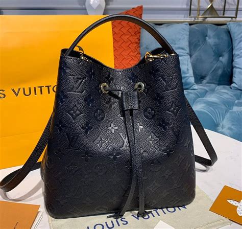 neonoe mm louis vuitton black|louis vuitton neonoe inside.